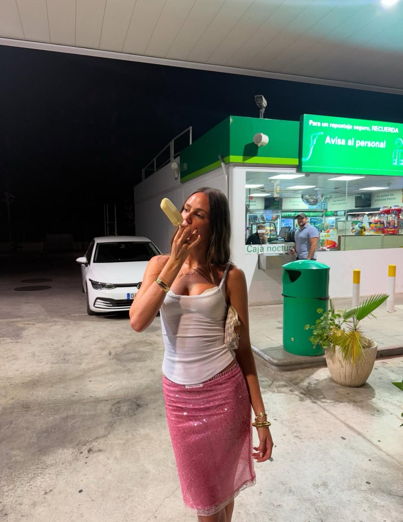 Carrie Bradshaw inspired pink skirt